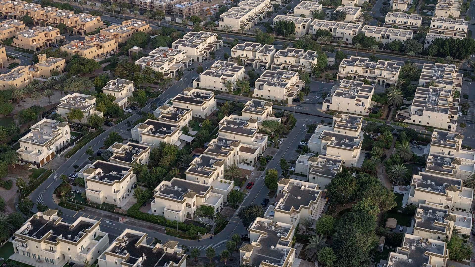 Al Furjan: Where Business Growth and Luxury Living Converge in Dubai