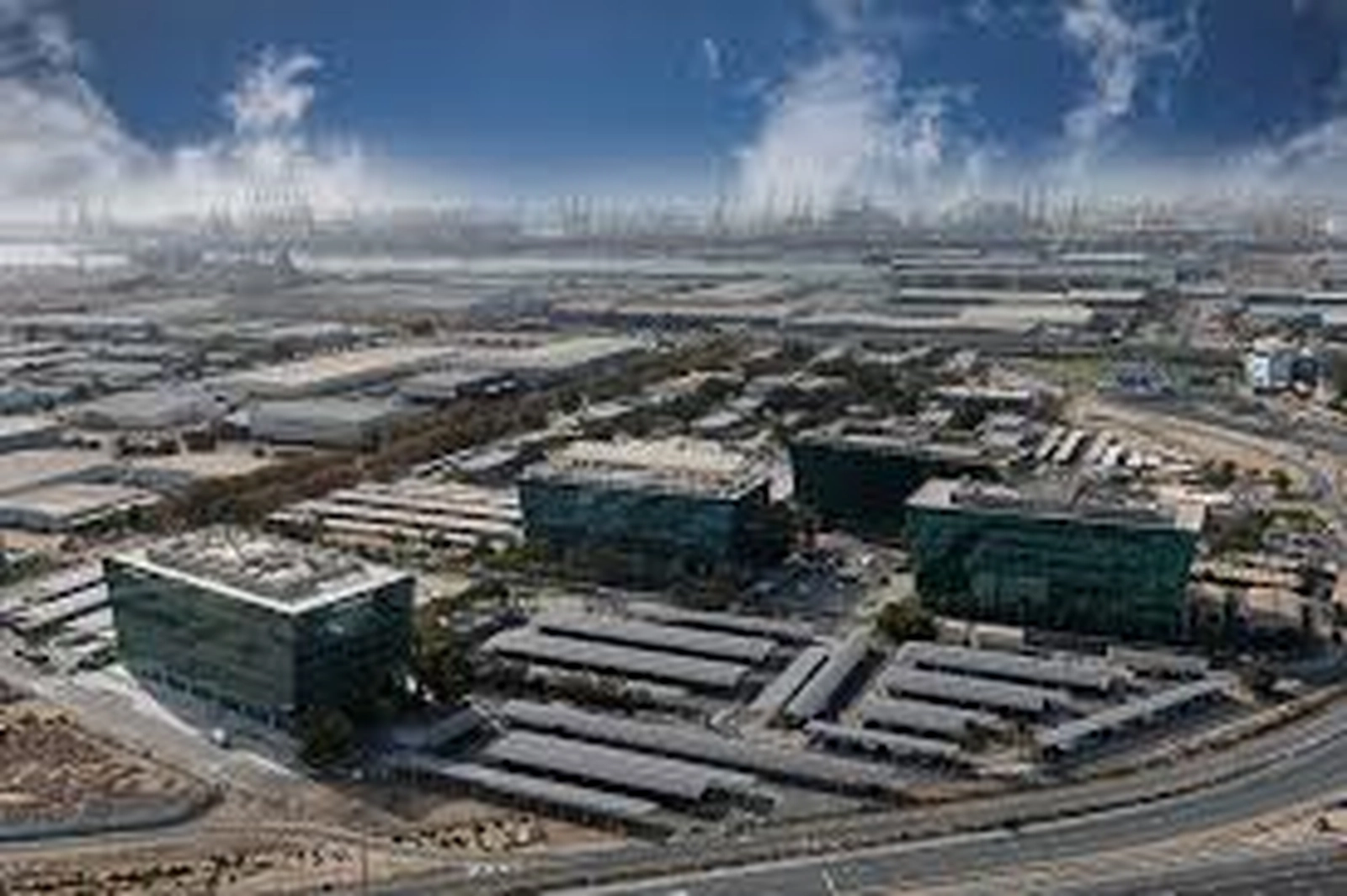 Exploring Jebel Ali Free Zone (JAFZA): The Ultimate Hub for Digital Innovation and Vibrant Living