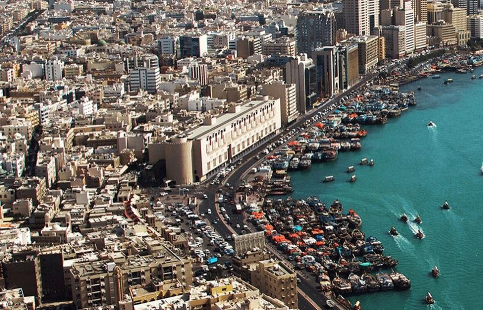Living and Thriving in Bur Dubai: A Dynamic Blend of Work, Leisure, and Innovation in Dubai